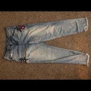 American eagle mom jeans